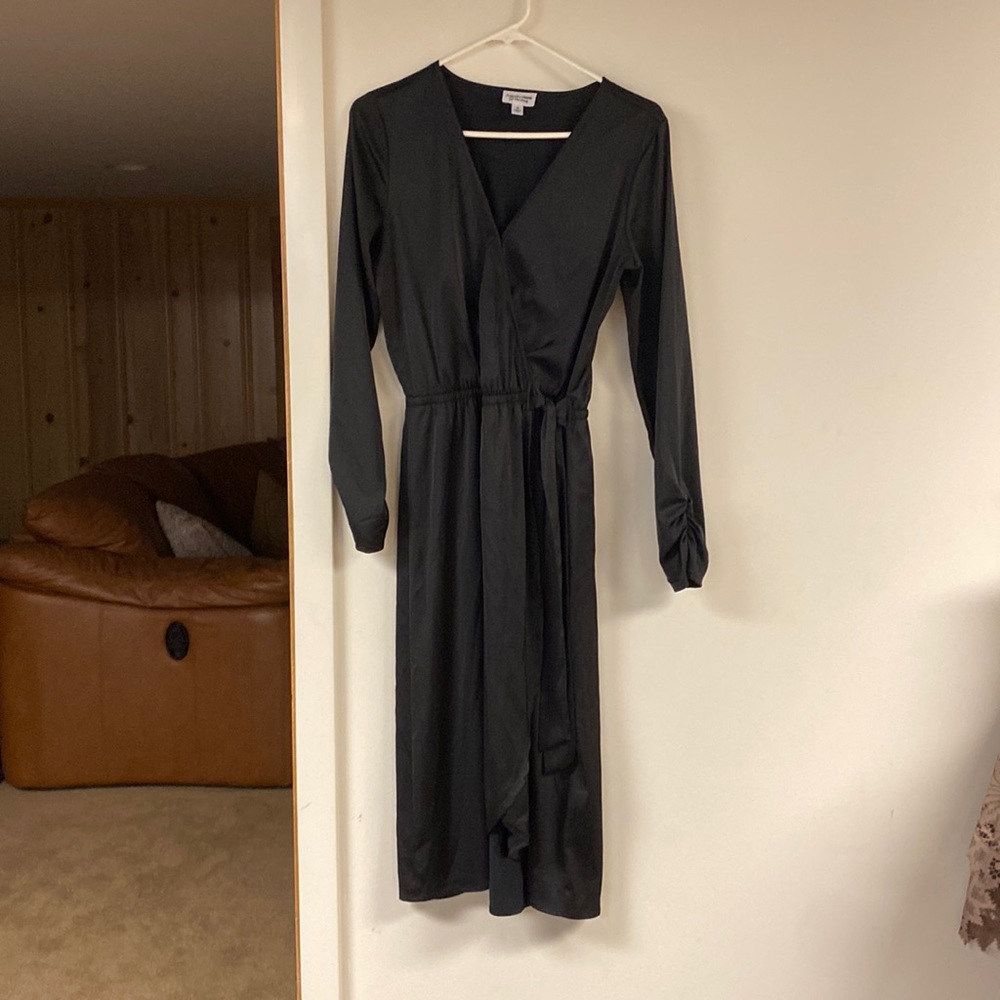 Women’s The Drop flowy dress with rouched long sleeve